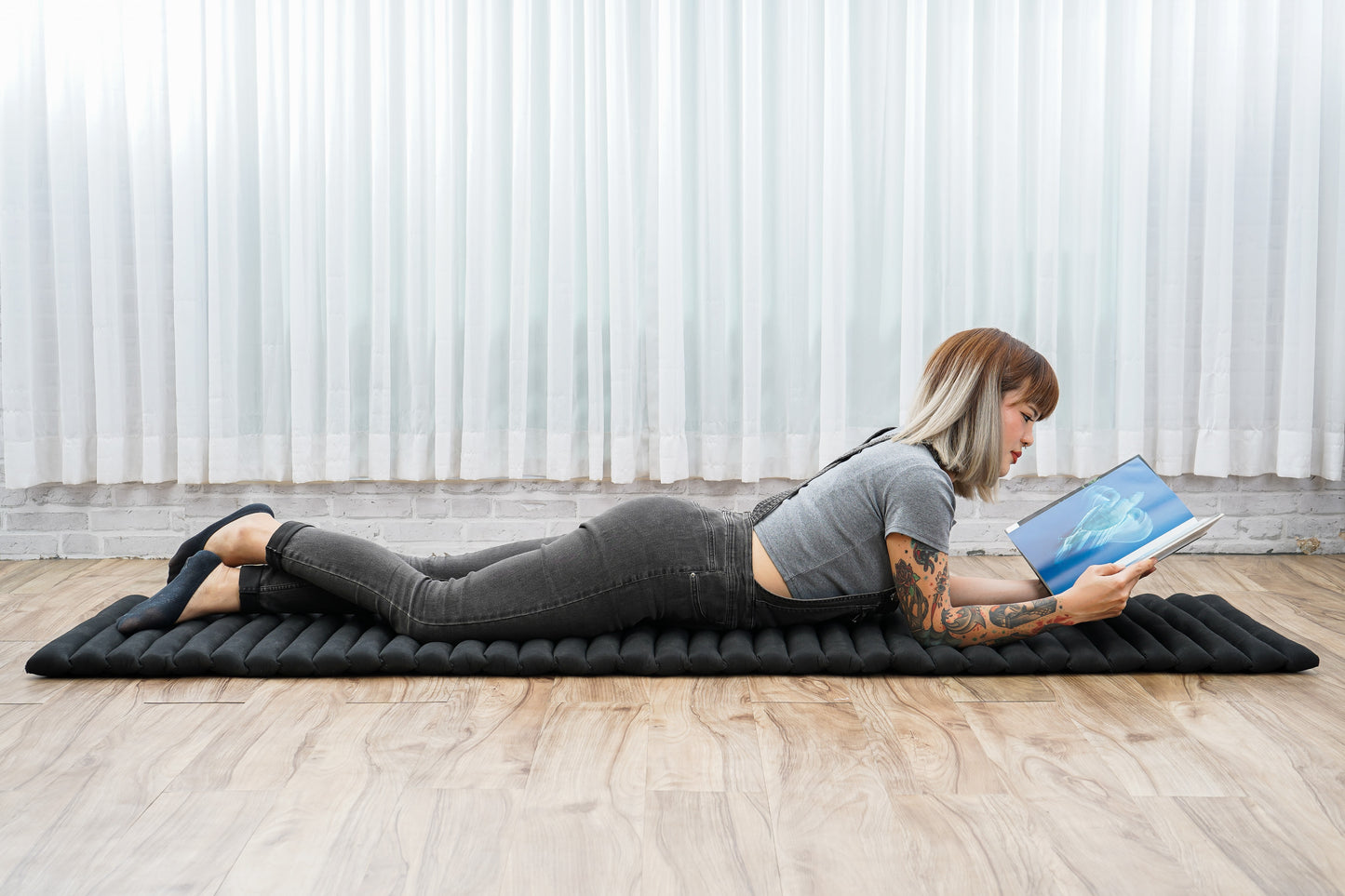 Kapok Roll-Up Mattress – Foldable Sleeping & Relax Mat with Cotton Cover for Home & Outdoor Use, Cl02 - Black