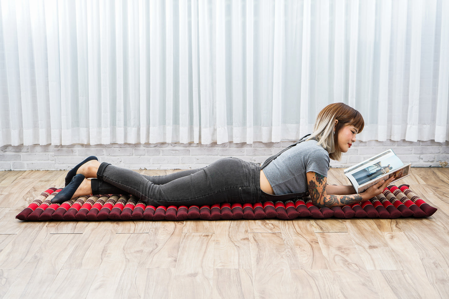 Kapok Roll-Up Mattress – Foldable Sleeping & Relax Mat with Cotton Cover for Home & Outdoor Use, Sf24 - Red, Brown