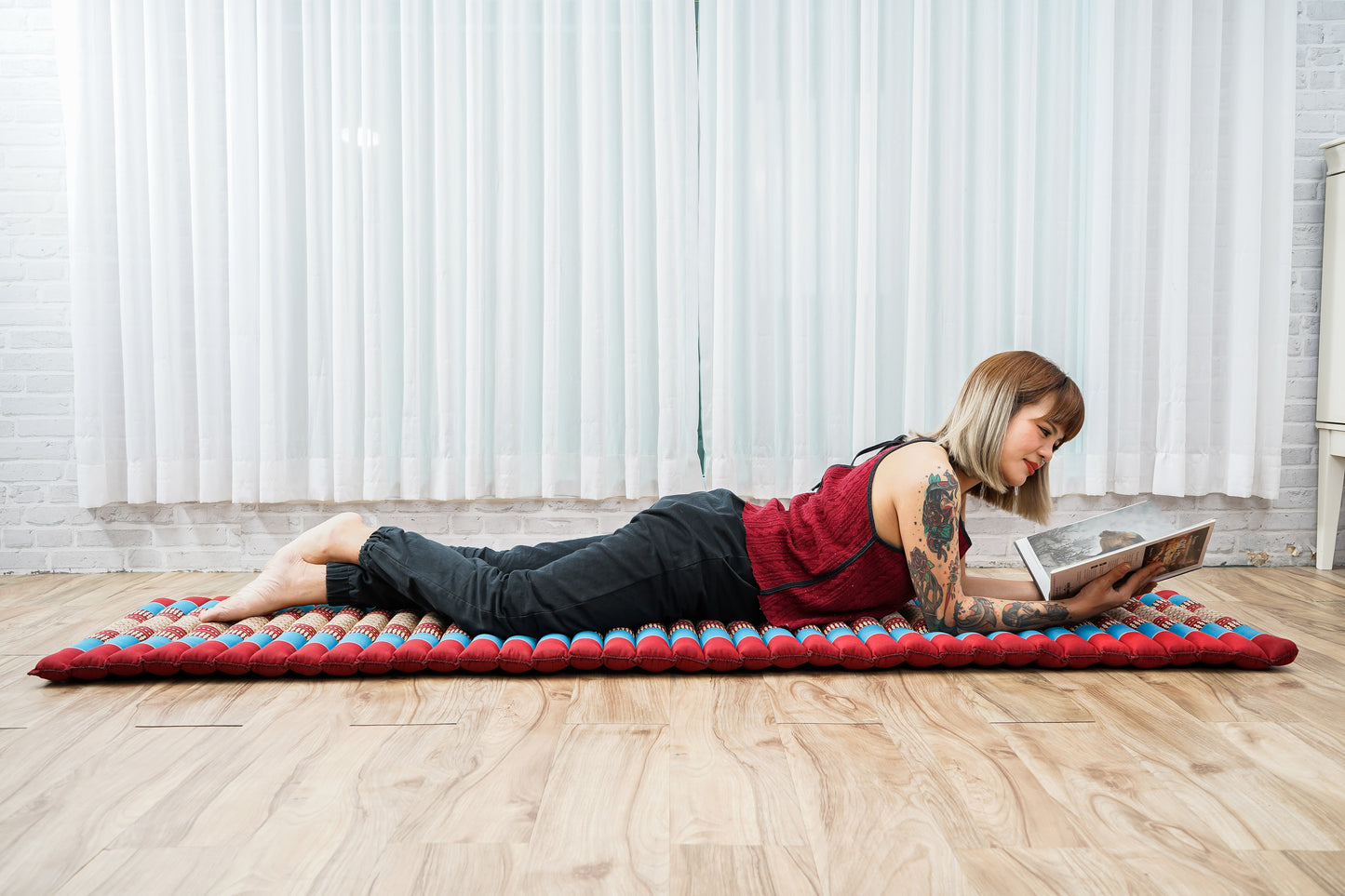Kapok Roll-Up Mattress – Foldable Sleeping & Relax Mat with Cotton Cover for Home & Outdoor Use, Sf27 - Blue, Red