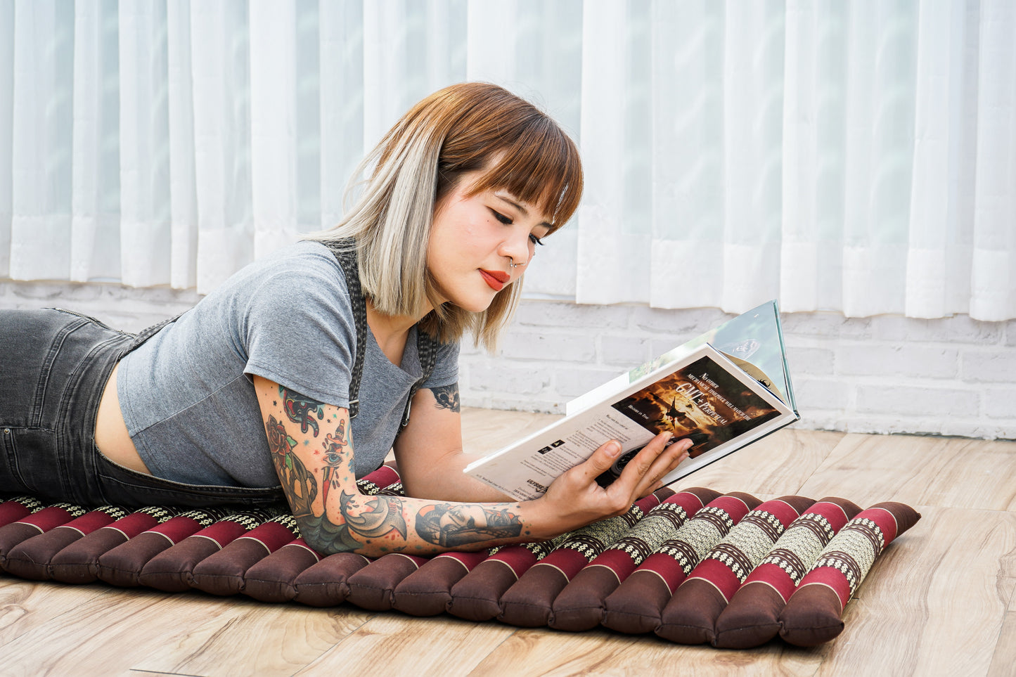 Kapok Roll-Up Mattress – Foldable Sleeping & Relax Mat with Cotton Cover for Home & Outdoor Use, Sf19 - Red, Brown