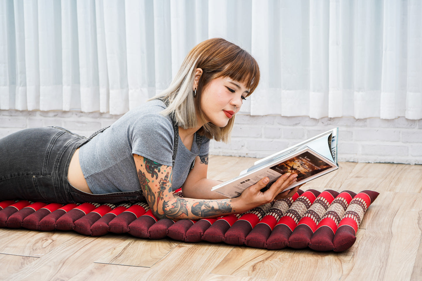 Kapok Roll-Up Mattress – Foldable Sleeping & Relax Mat with Cotton Cover for Home & Outdoor Use, Sf24 - Red, Brown