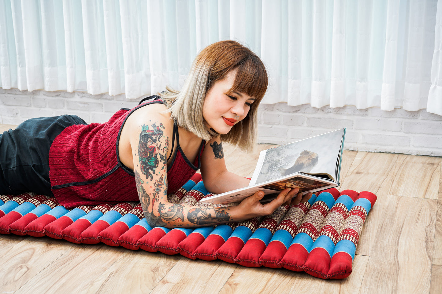 Kapok Roll-Up Mattress – Foldable Sleeping & Relax Mat with Cotton Cover for Home & Outdoor Use, Sf27 - Blue, Red