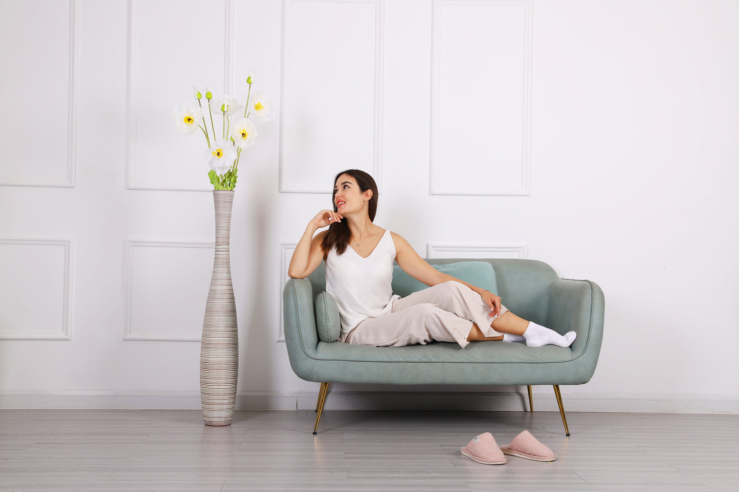 Large Resin Floor Vase – Stylish Waterproof Vase for Fresh & Dried Flowers, 105 cm