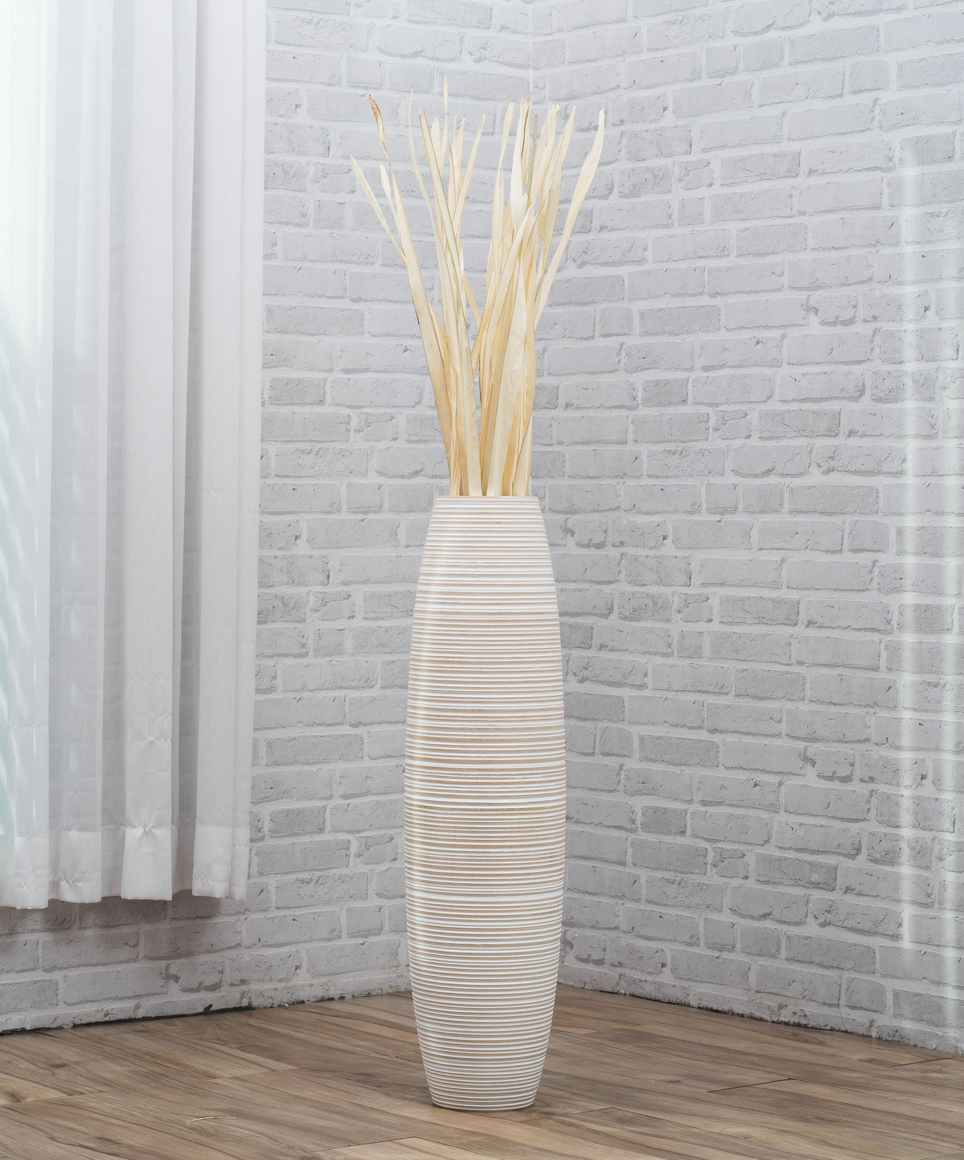 Large Mango Wood Floor Vase – Handcrafted Decorative Highlight from Thailand, 65 cm