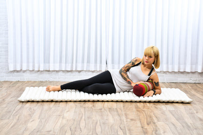 Yoga Roll Cushion – Compact Kapok Bolster & Meditation Pillow with Cotton Cover, Sf11 - Red, Green