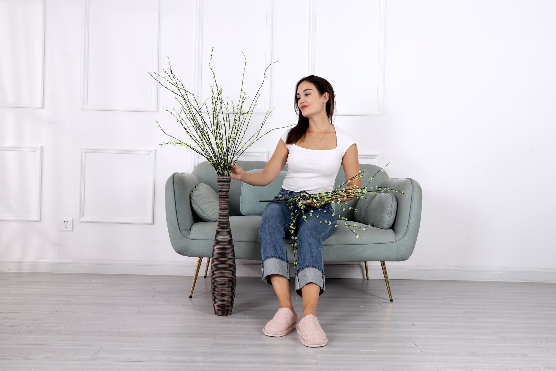 Large Resin Floor Vase – Stylish Waterproof Vase for Fresh & Dried Flowers, 65 cm