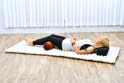 Yoga Roll Cushion – Compact Kapok Bolster & Meditation Pillow with Cotton Cover, Sf11 - Red, Green
