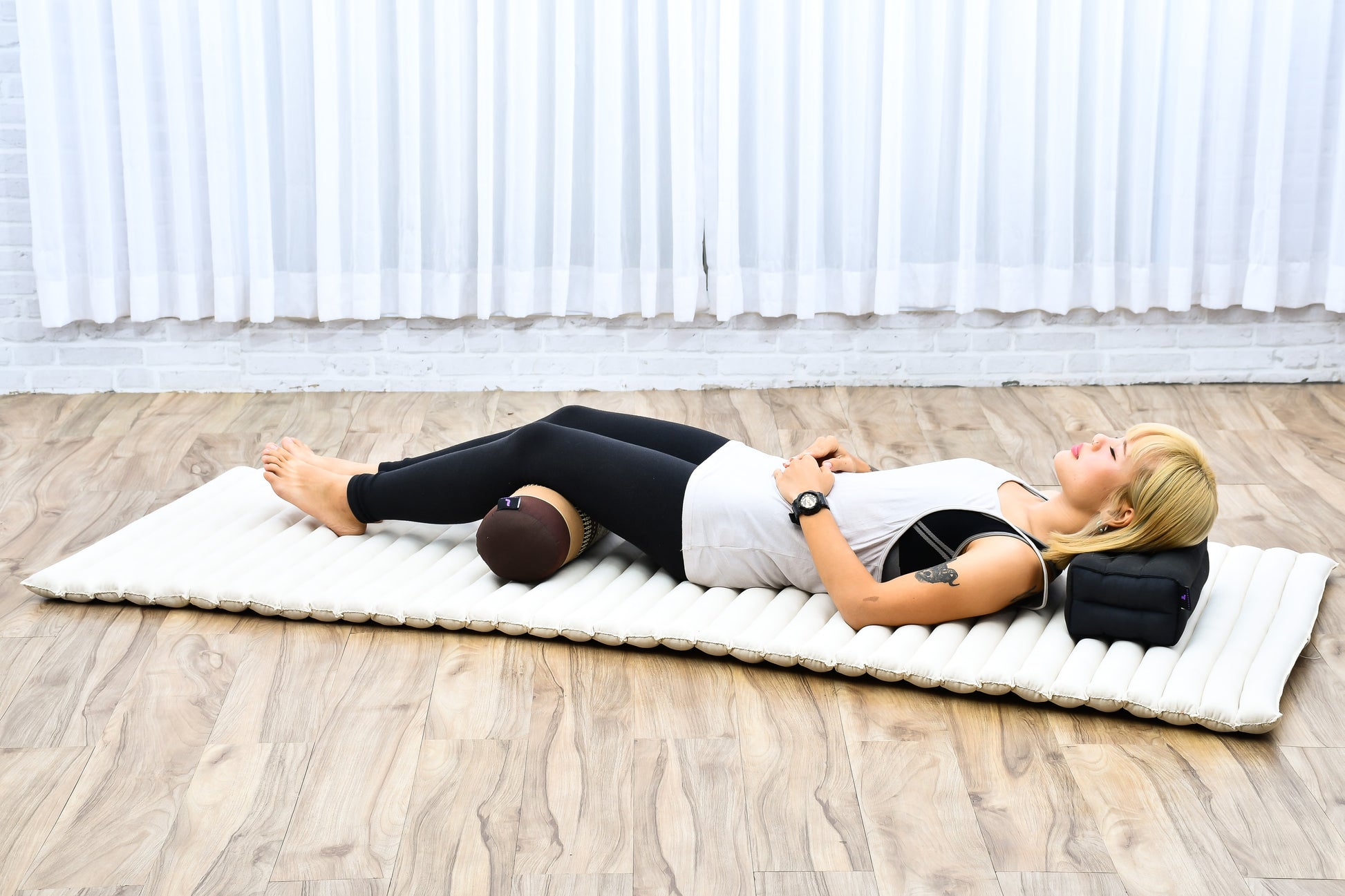 Yoga Roll Cushion – Compact Kapok Bolster & Meditation Pillow with Cotton Cover, Sf10 - Brown
