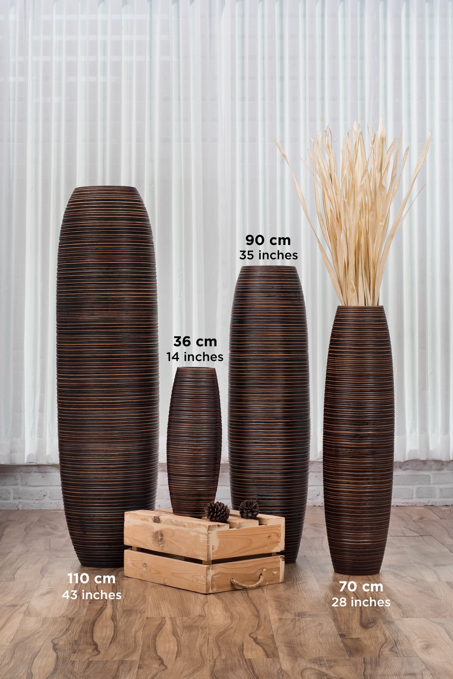 Large Mango Wood Floor Vase – Handcrafted Decorative Highlight from Thailand, 65 cm